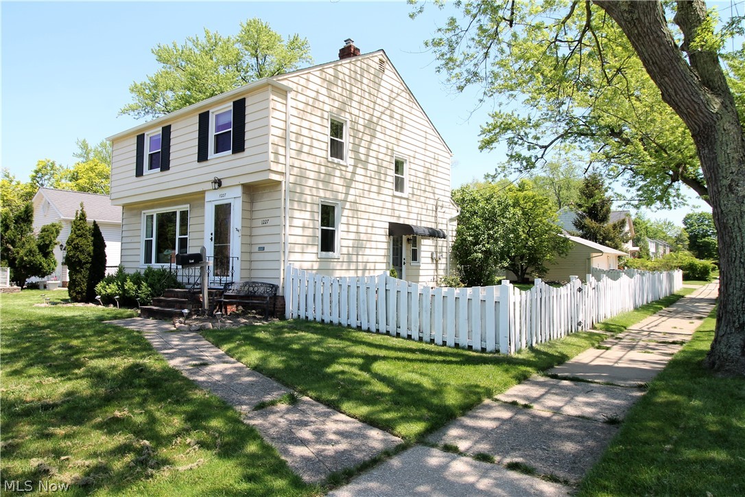 J L Coolidge - Residential