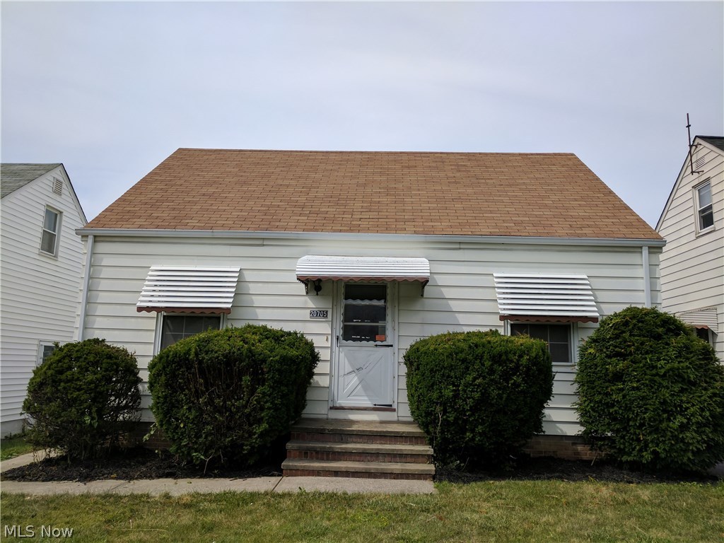 Good Clean Cozy Cape in Nice Condition, convenient close to I-480. This could be the Best buy in Maple Heights located just East of Warrensville. Comfortable first floor living with beautiful maintenance free hardwood floors. Easy mowing 40 X 115 level lot. Plenty of extra storage in the big unfinished basement. This is a Fannie Mae HomePath property.
