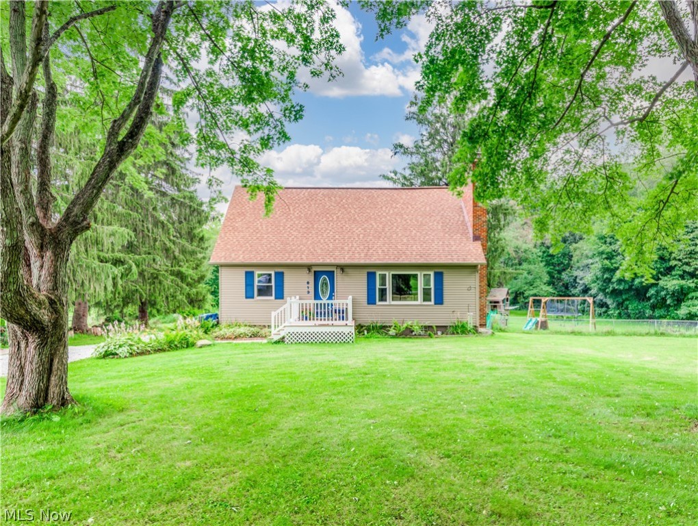 Welcome to 613 West Comet in Manchester LSD.   More information coming soon.   Available to view on 7/30/2021