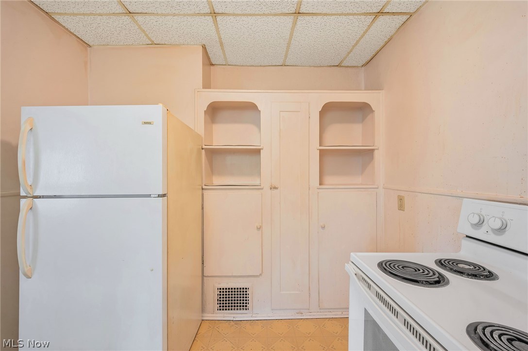 Rockwell, Mathews & Hitchcock Sub - Residential Income