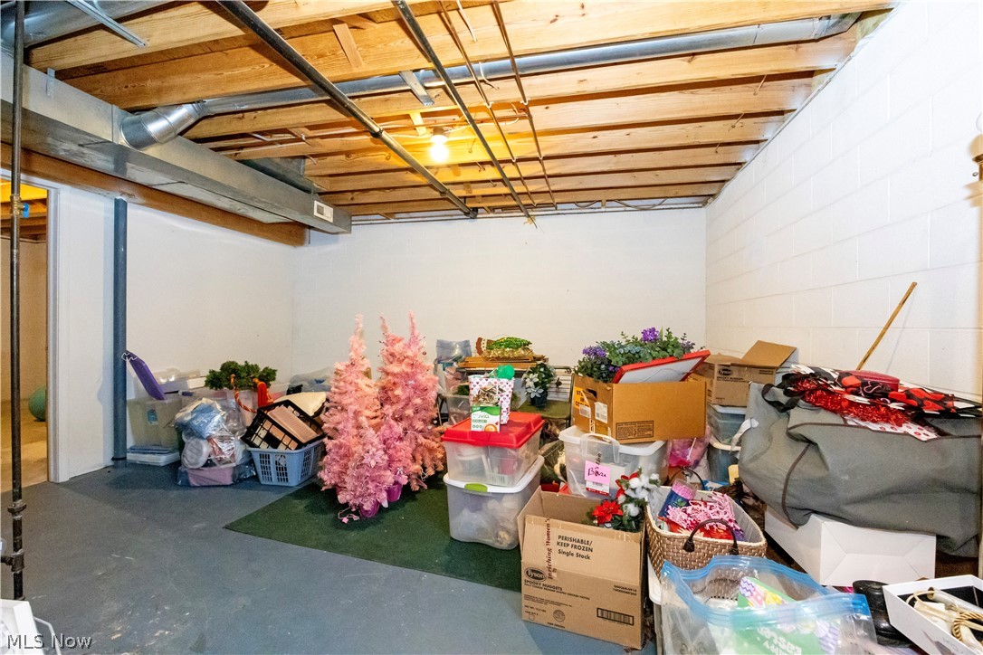 Longview Pines Condo Ph II - Residential