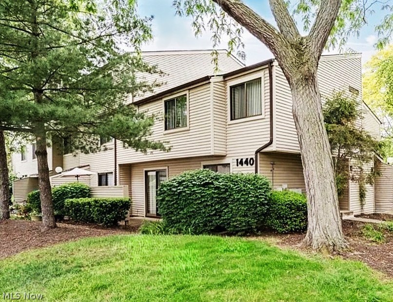 Cedarwood Village Condo 05 - Residential