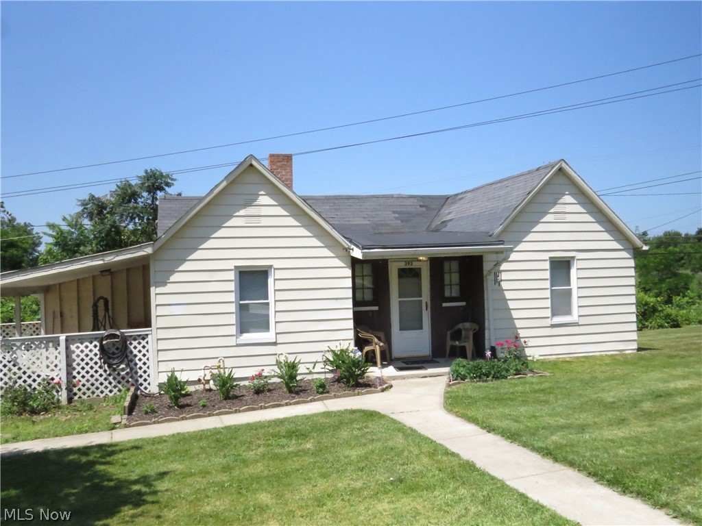 Cute Ranch on .65 Acres! 2 bedrooms and 1 full bath. Full, unfinished basement. Partially covered patio. Glass block windows in basement. Hardwood under carpet in several rooms. Bring your decorating ideas and make this house into a cozy home! Great home for someone looking to downsize or ideal investment opportunity to add to your portfolio. Close proximity to shopping and freeway!