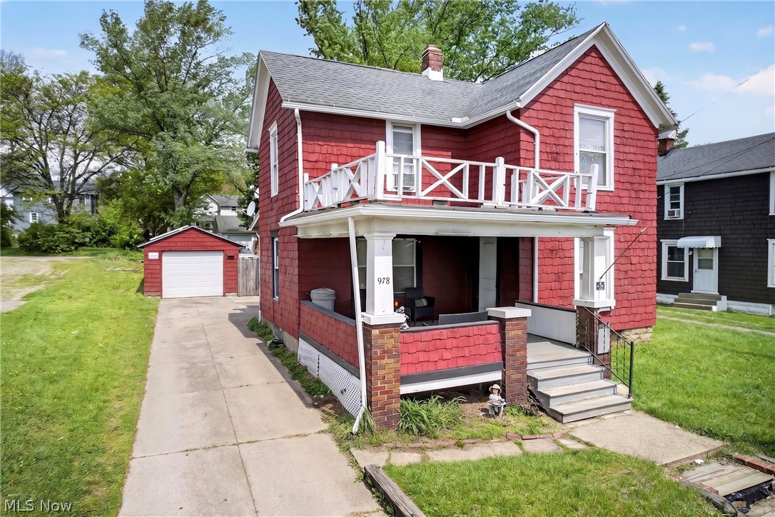 Opportunity knocks with ample space and prime location, ready for your creative touch. With updated kitchen
cabinets and countertops, a first floor bedroom, large covered porch and original hardwood flooring, this home is perfect
for those looking to create their dream space.Fenced in backyard with alley parking. Updates include tankless hot water
heater, vinyl replacement windows, furnace (10 years). Why rent when this affordable home can be yours! Schedule your
showing today.