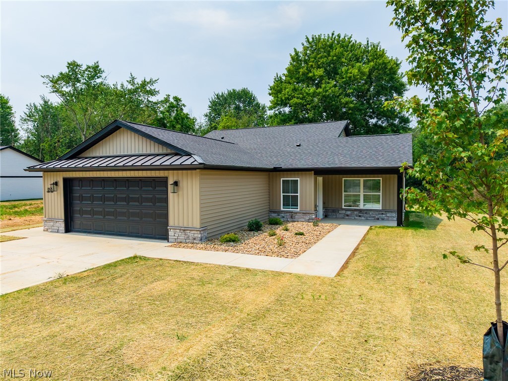 These 3-bedroom, 2-bathroom homes offer 1,633 sq. ft. of living space, complete with an attached 2-car garage and a spacious concrete patio. These 2 available homes are Energy Star Certified to ensure low heating and cooling costs while maximizing comfort year-round.
Step inside to discover a functional open floor plan. The kitchen, a centerpiece of the home, boasts ample cabinet storage with granite countertops, and plenty of space for cooking and entertaining. The kitchen seamlessly connects to the dining area, creating an inviting setting for meals and gatherings. Adjacent to the dining space, the bright living room is filled with natural light from large windows and a sliding glass door that opens to the patio.
The home’s three bedrooms include a serene master suite featuring a walk-in closet with abundant shelving and an en-suite bathroom with a double vanity. Designed with convenience in mind, these homes offer first-floor laundry and no basement. Lofted ceilings in the kitchen and dining areas enhance the sense of openness and modernity, making each home feel spacious and inviting.
Don’t miss the opportunity to own a brand-new home in a convenient location. Contact us today for more information or to schedule your private showing!