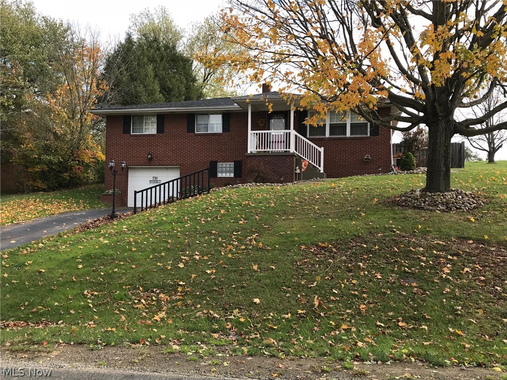 CRESTVIEW  MANOR - Residential