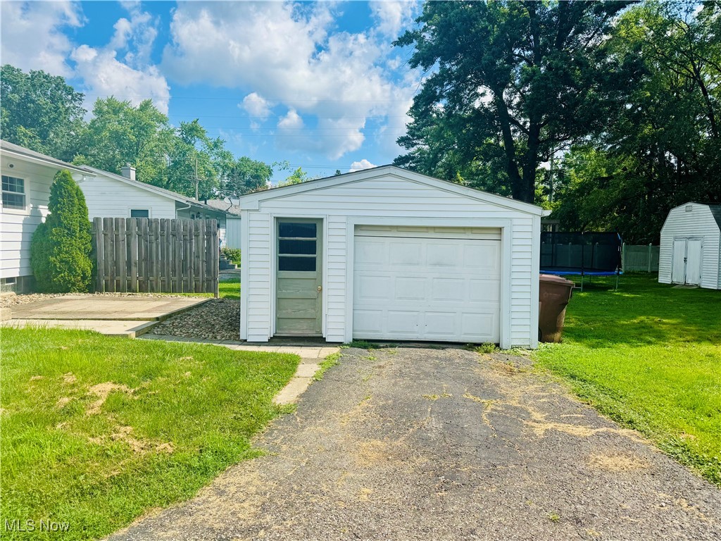 John Lansingers Add - Residential