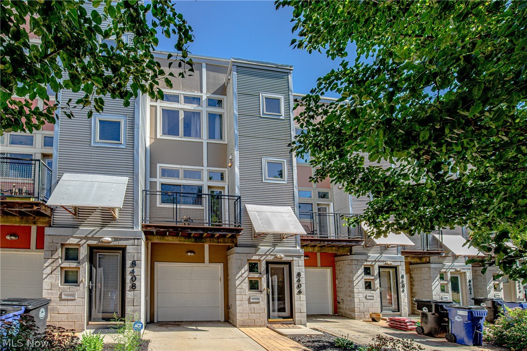 Franklin Ave Twnhms - Residential