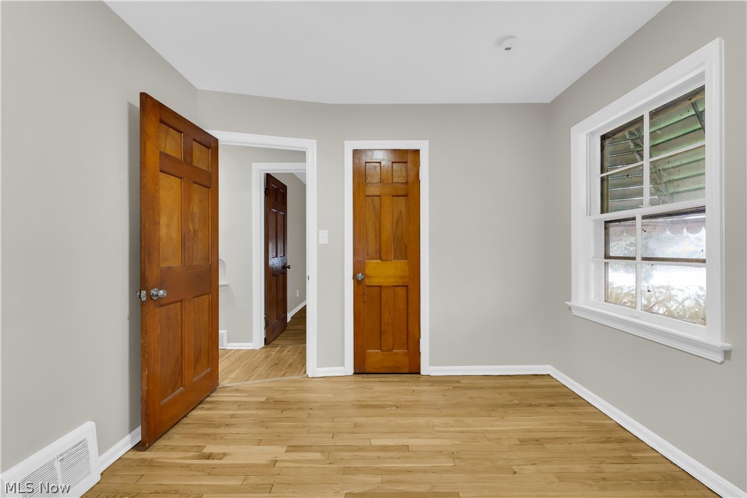 Mix King & Gibbs - Residential Lease