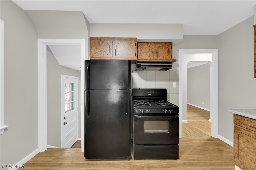 Mix King & Gibbs - Residential Lease