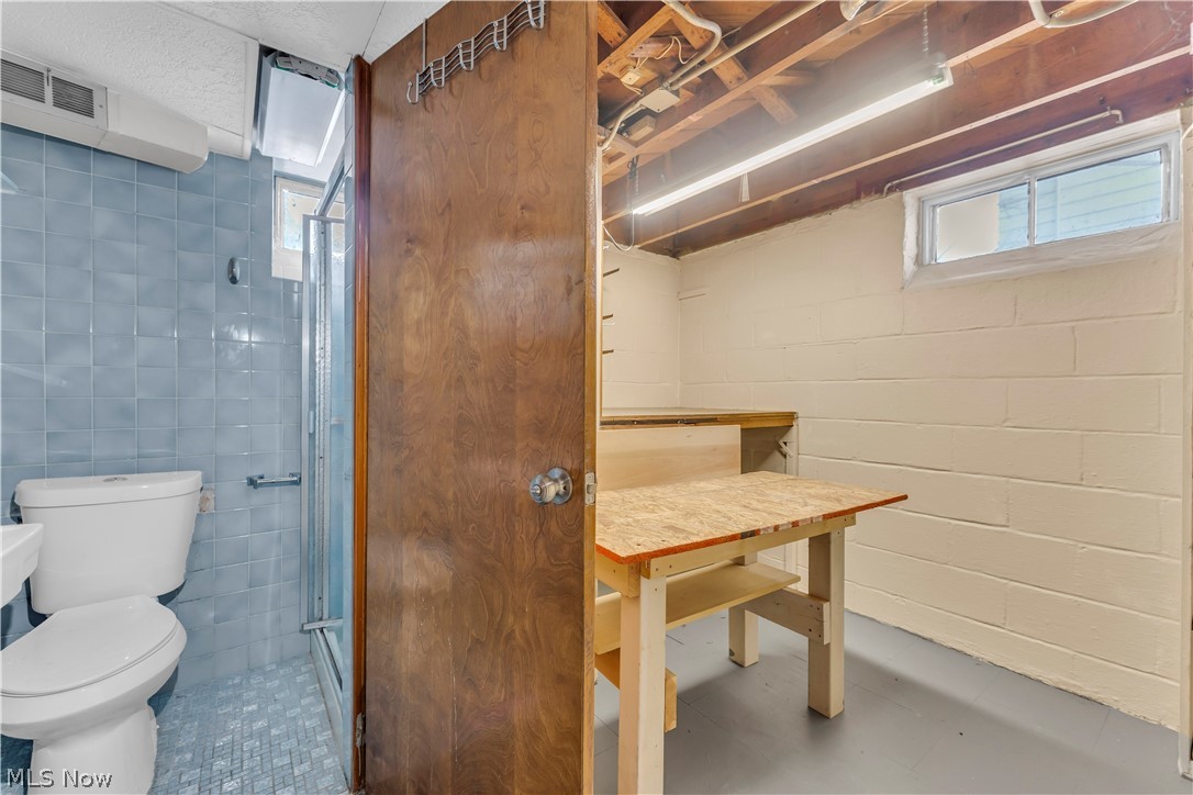 Mix King & Gibbs - Residential Lease