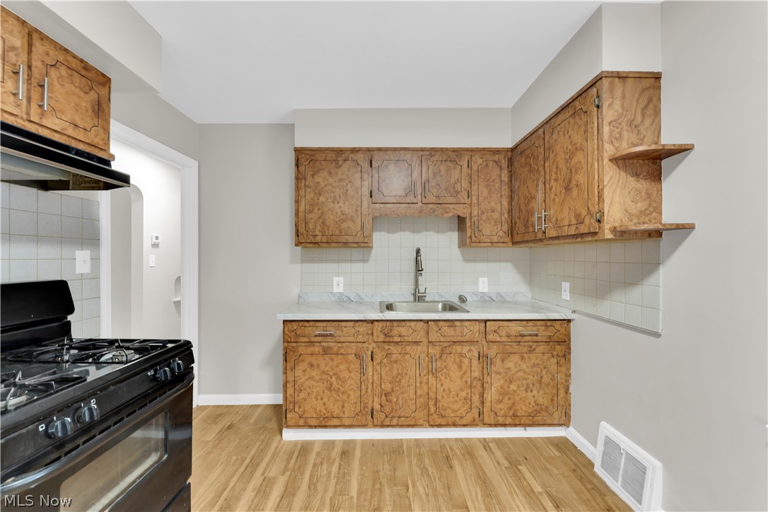 Mix King & Gibbs - Residential Lease