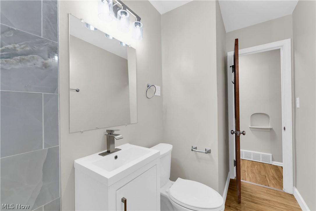 Mix King & Gibbs - Residential Lease
