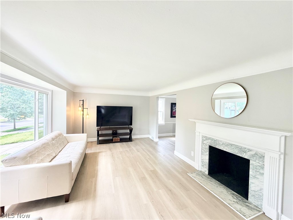 Oxford Manor - Residential