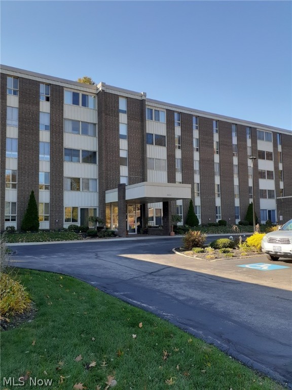 Rare First Floor Unit With Exterior Access. Very spacious living areas in this 55+ condo.  Three bedrooms and two full baths plus a sun room and a slider to go out and enjoy nature. The master bedroom is large with two closets and a master bath. Neutral tones and carpet throughout. Newer electric box. A garage space and storage space are included.