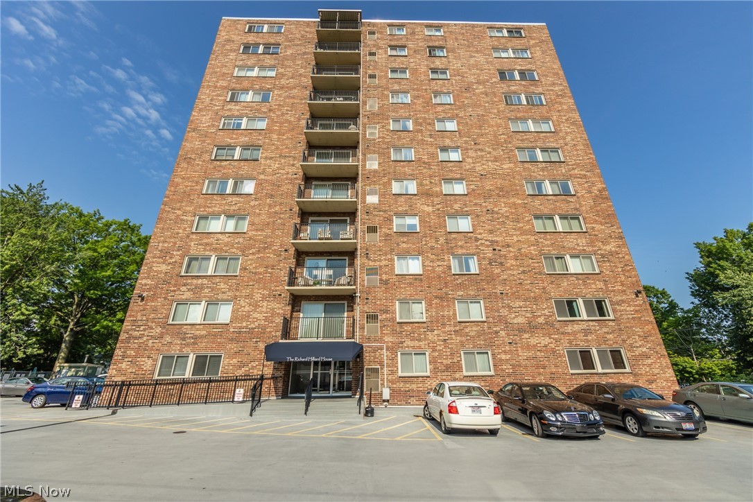 Richard Hilliard Condo - Residential