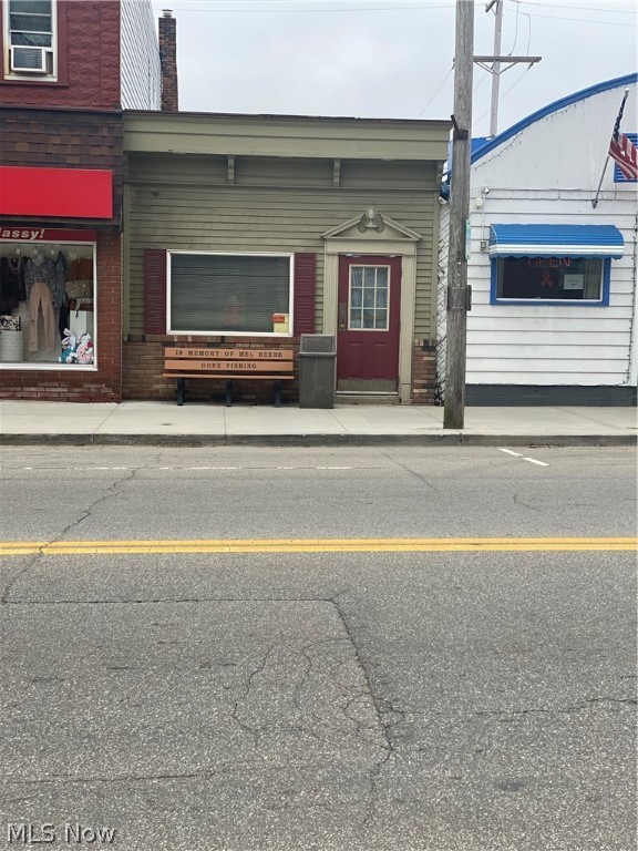 Your golden opportunity to own Commercial property in down town Jefferson awaits you! This commercial property is waiting for you to turn it into the business of your dreams. Current owner has run public water  and sewer lines to the building and you just need to activate them! The possibilities are endless. Either way Opportunity knocks, call today.