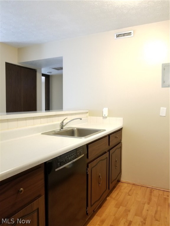 Royal Arms West - Residential Lease