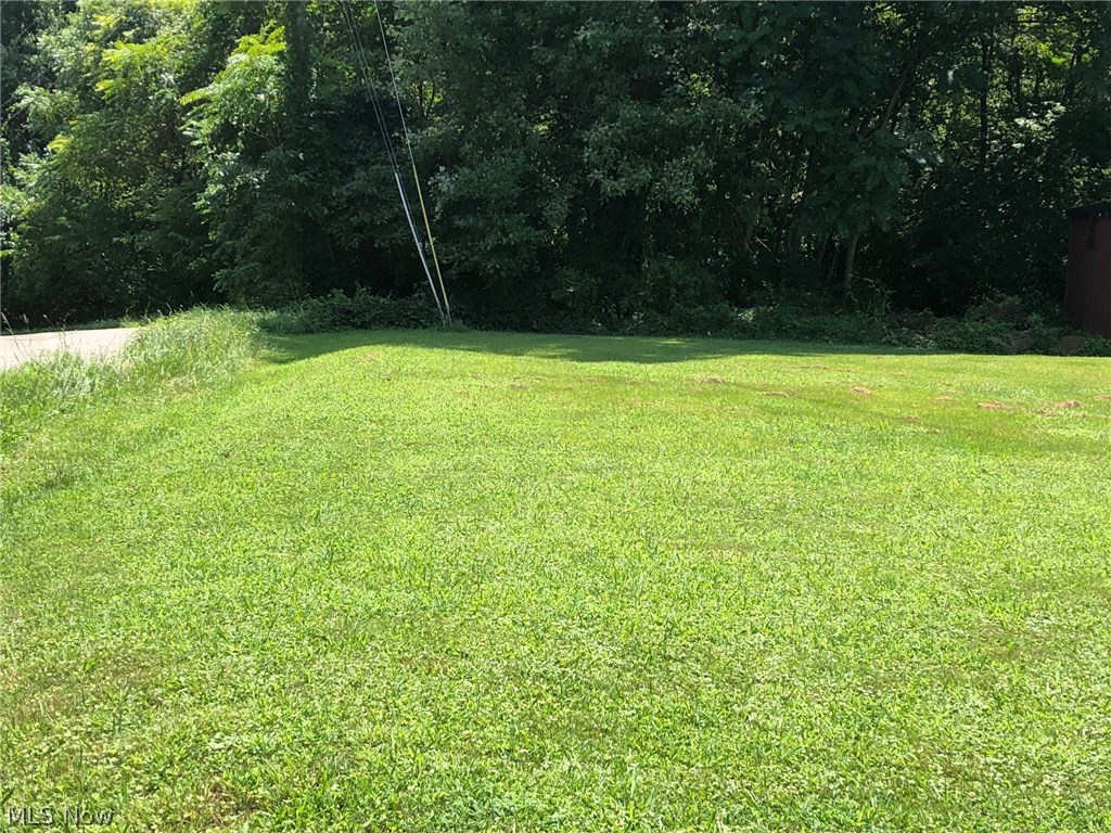 Lots include 60 & 70. Owner is a relative of listing agent.  Lot size 50x285x53x75x150x204.   Elem: Blennerhassett Elementary Scho  Elem/Bus: Y  JrHigh: Blennerhasset Jr. High School  JrHigh/Bus: Y  High: Parkersburg South High  High/Bus: Y  Fire: VOL  Police: SHF