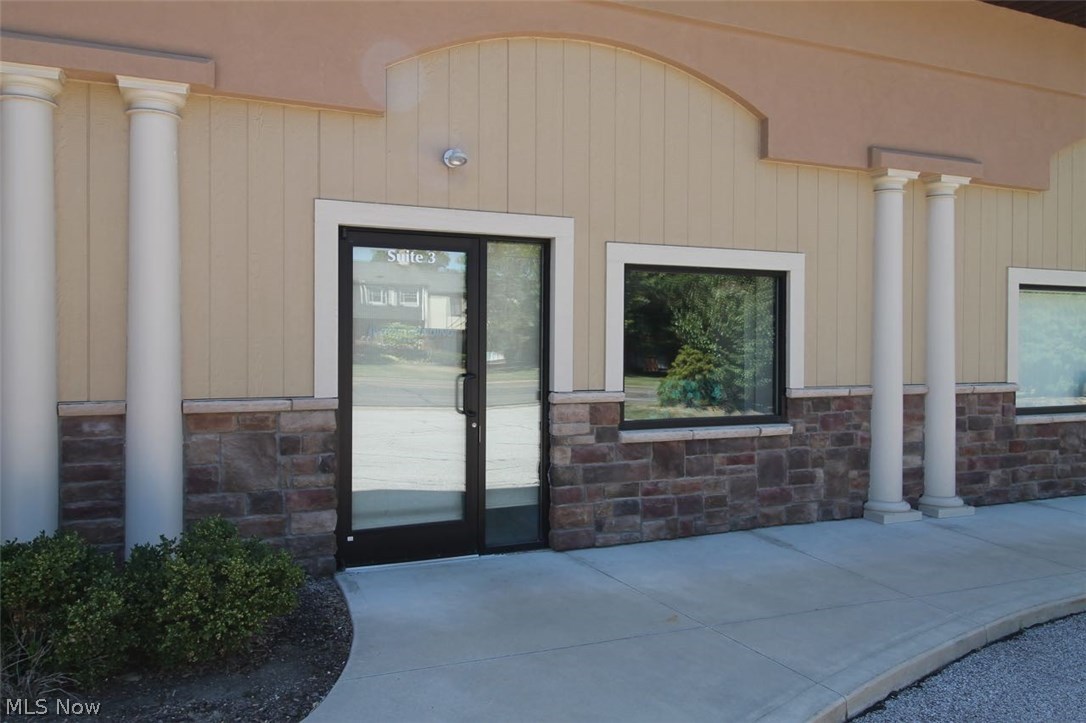 Meadowbrook Lake - Commercial Lease