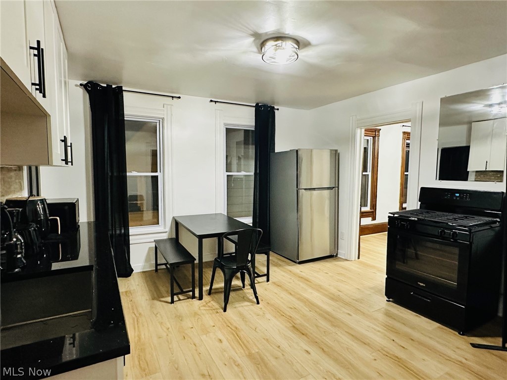 Agnes Mcintosh And/Heirs/Alexa - Residential Lease