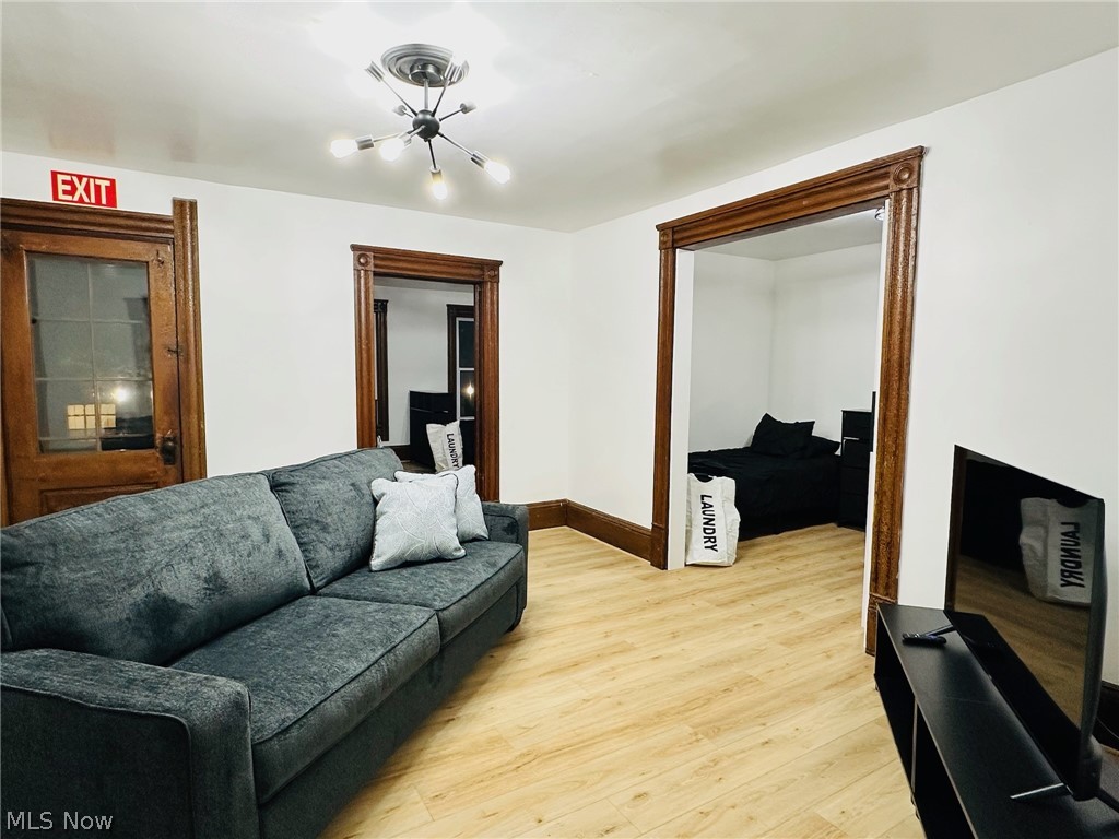 Agnes Mcintosh And/Heirs/Alexa - Residential Lease