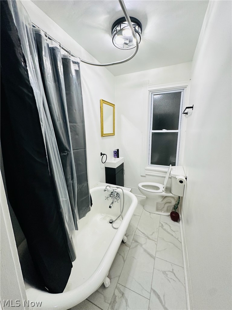 Agnes Mcintosh And/Heirs/Alexa - Residential Lease