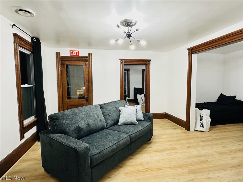 Agnes Mcintosh And/Heirs/Alexa - Residential Lease