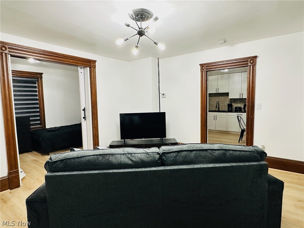 Agnes Mcintosh And/Heirs/Alexa - Residential Lease