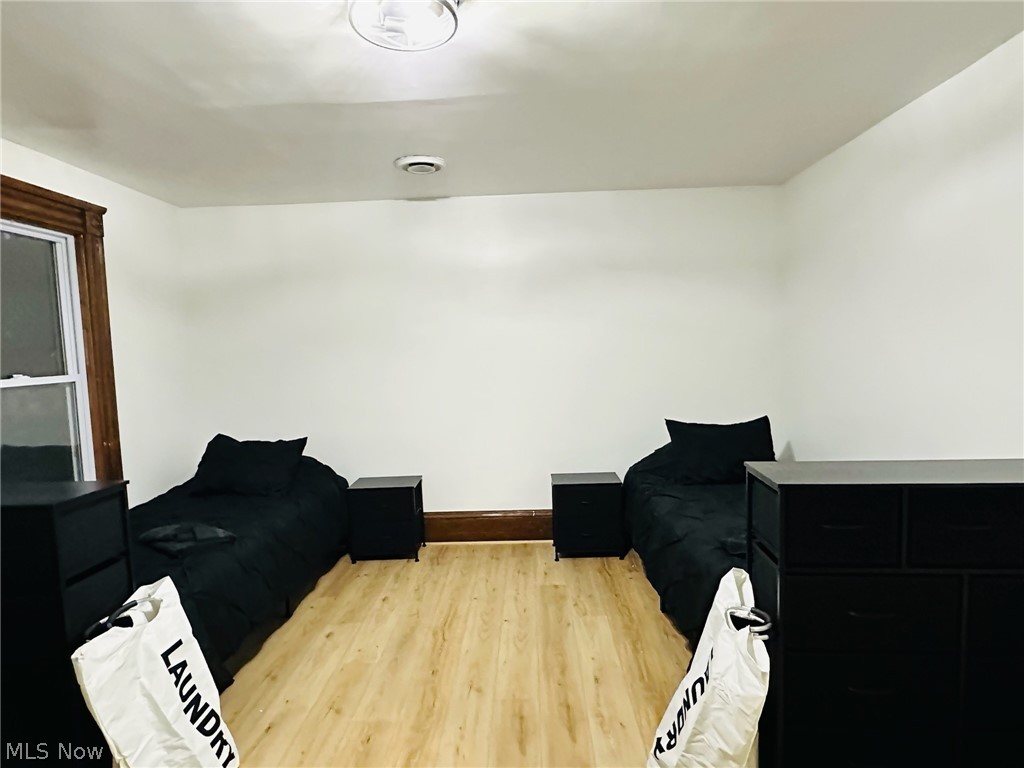 Agnes Mcintosh And/Heirs/Alexa - Residential Lease