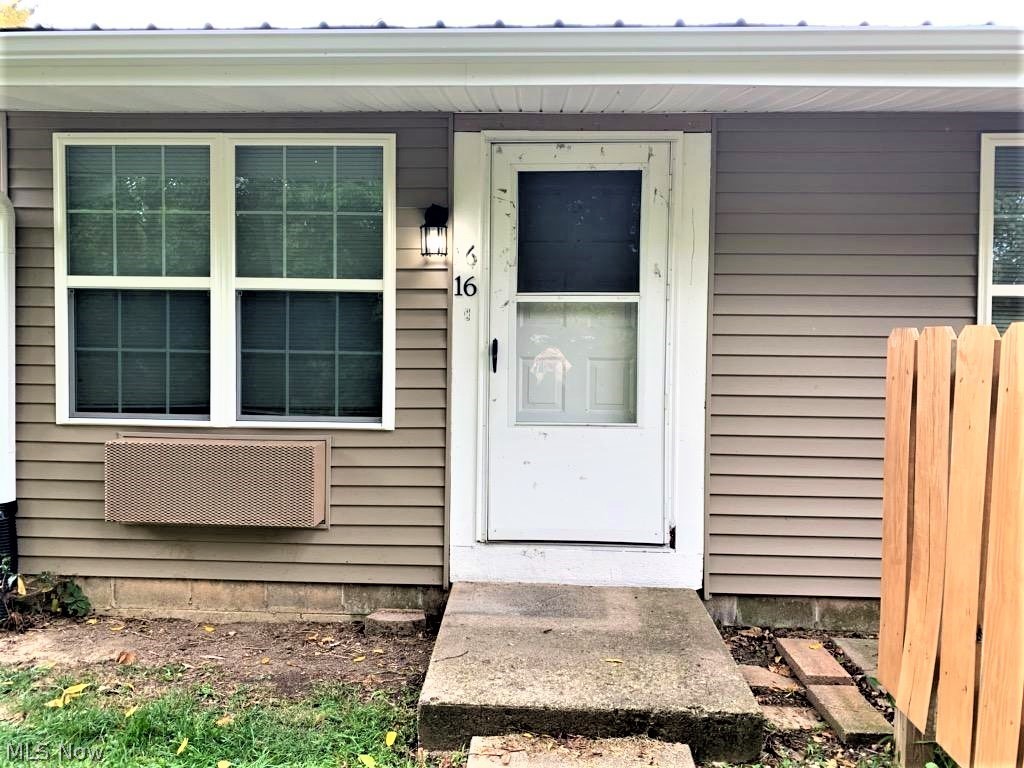 One bedroom. Tenant pays electric. Owner pays water, sewer, and trash. New flooring has been put in.