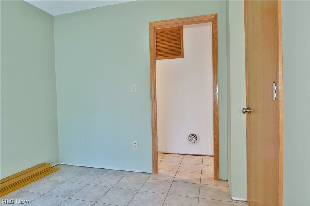 Oak View Manor - Residential