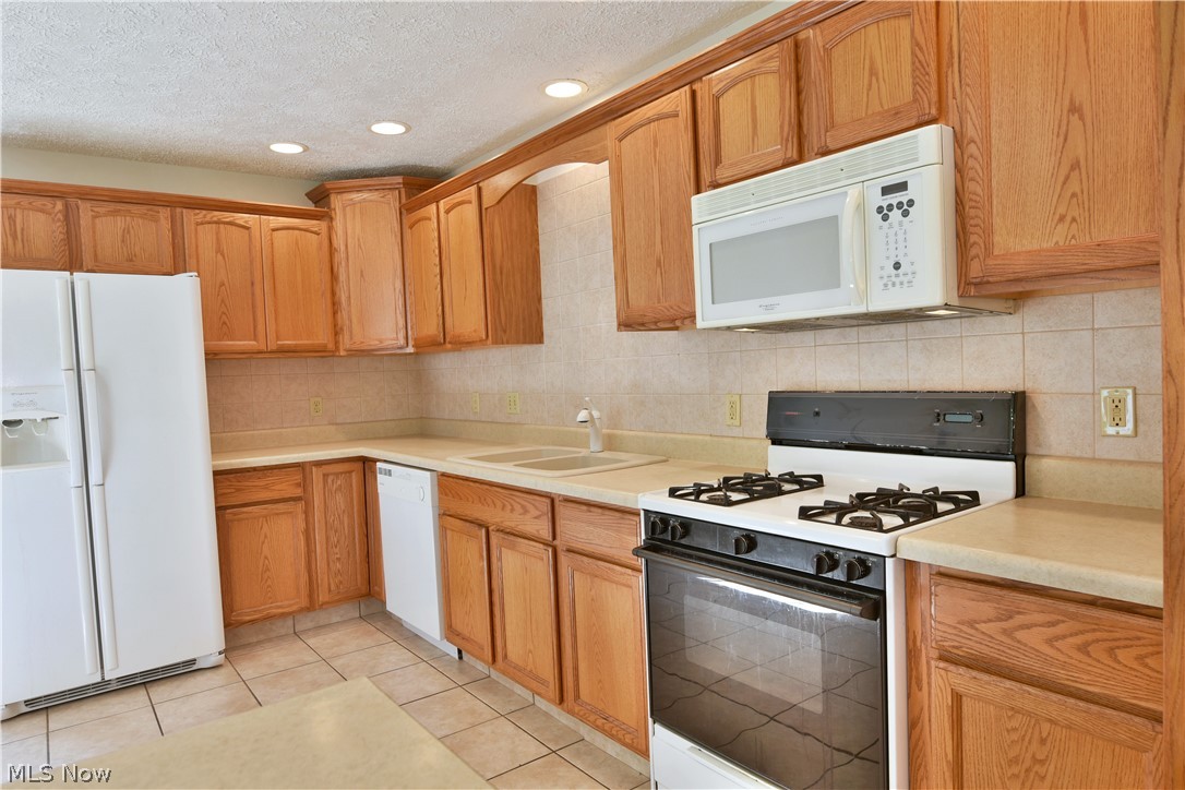 Oak View Manor - Residential
