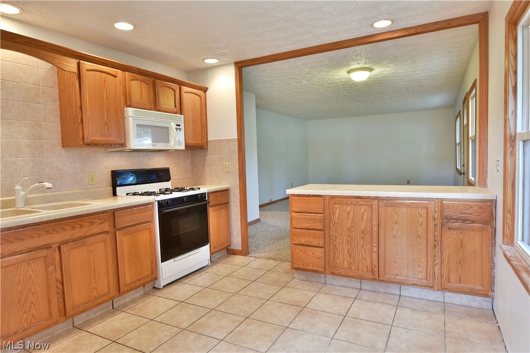Oak View Manor - Residential