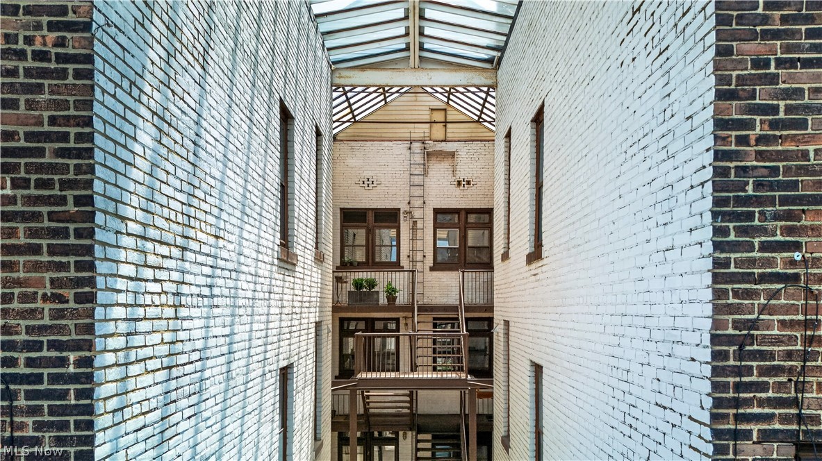 Argyle Condo - Residential