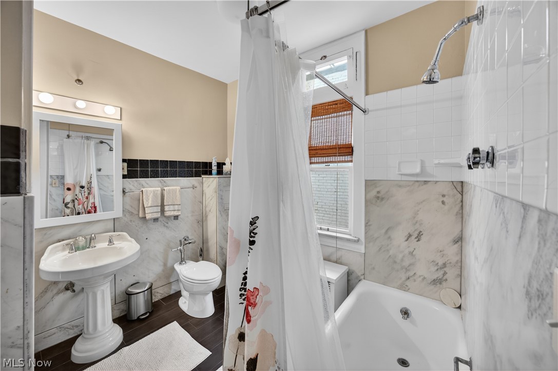 Argyle Condo - Residential