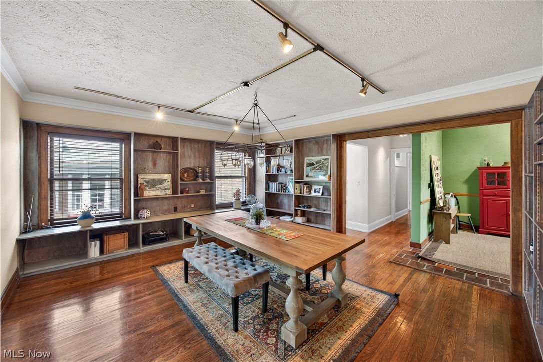 Argyle Condo - Residential