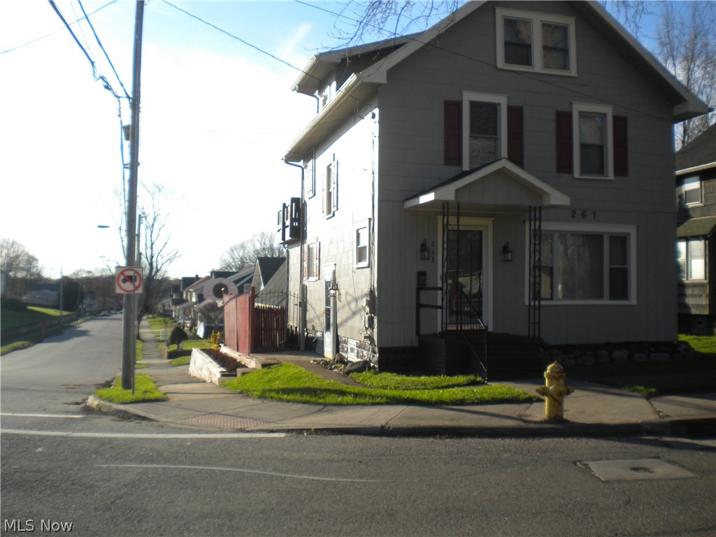 Fantastic spacious 4 bedroom in move in condition! Finished attic,partially finished basement with rec room,first floor laundry,two spacious/private sitting porches,private fenced back yard and one amazing 2+ garage with loft/workshop area. Top of the line new appliances stay at $114,900.