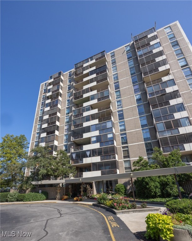 Bonneville Tower Condo - Residential