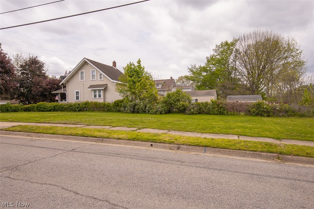 Large, corner lot for sale in Kenmore! This is a beautiful piece of land; buyers can build to suit.