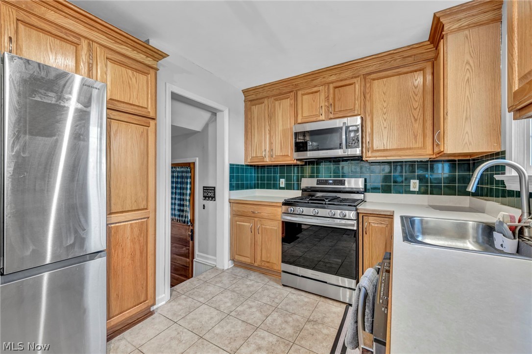 Gertrude Neuseus Add - Residential
