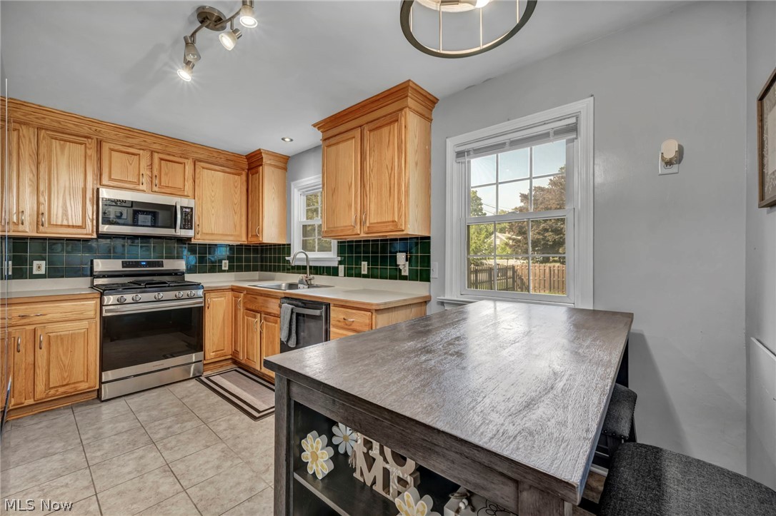Gertrude Neuseus Add - Residential