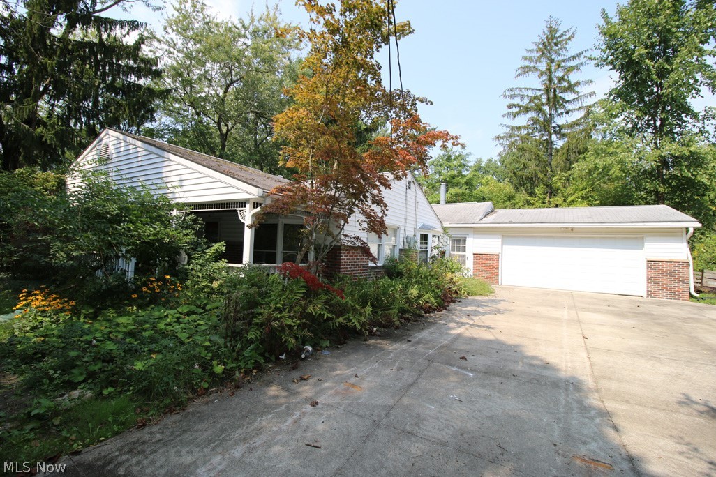Briar Root Manor - Residential