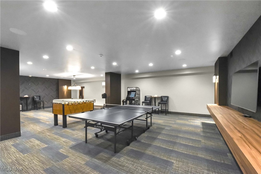 Carlyle Condo - Residential Lease