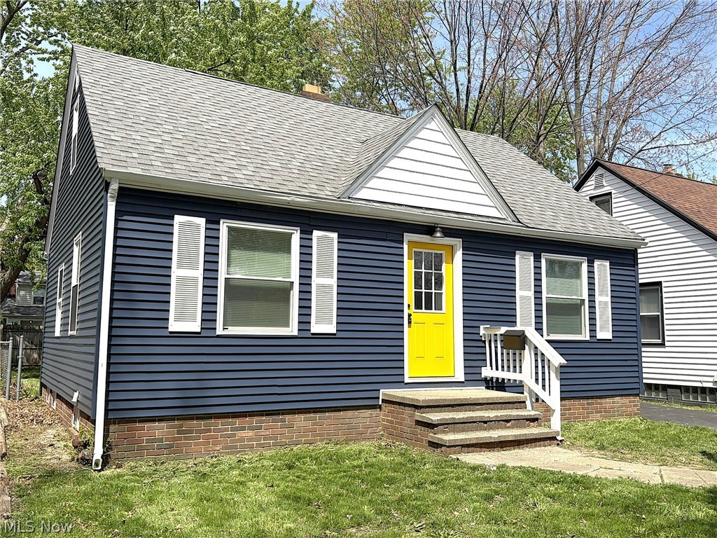 Just Listed: 11804 Kensington Ave, on the West side of Cleveland $179K Look at this fully renovated from top to bottom- 3 Bedroom, 1 full bath Cape Cod! Move right in! This home offers it all! Large living room area with plenty of natural light!  Charming open layout kitchen with dinette area and convenient back entranceway! Two nice sized bedrooms on the main level with a fully renovated bathroom! Plenty of closet space and storage! Upper level has been fully renovated to add a spacious bedroom layout! Basement is fully finished offering a bonus recreational area of your choice plus an additional bonus room that can be a 4th bedroom/office/storage! Nice partially fenced in backyard! 2 Car Garage! Updates include: New Roof, LVP flooring throughout both levels, full bathroom renovation/tile flooring/backsplash/Tile tub surround/vanity/fixtures, interior paint, all interior fixtures, all new windows, newer ductwork/plumbing, high efficiency furnace, hot water tank, electrical updated, Exterior doors, new asphalt driveway, newer vinyl siding, newer gutters, both exterior back steps rebuilt, full kitchen renovation with quartz countertops/sleek tile backsplash and new kitchen appliances and hood system that stay! Close to parks, restaurants, shopping, hospitals, Airport, and more! Hurry! This will not last long!