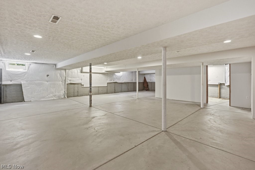 Greenbriar at River valley - Residential
