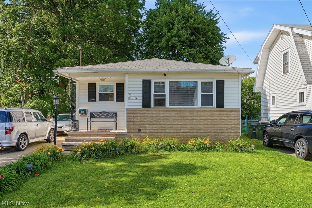 Welcome Home to this 3 bedroom 2 bath Ranch home in the heart of Cuyahoga Falls.  All the essentials are here in this great home with eat in kitchen, full basement with additional living space and a detached garage for extra storage. Great location close to shopping, highway access and parks and recreation. Enjoy all the activities of this thriving community! Come make this home your own! Please allow 24 hrs for showing.