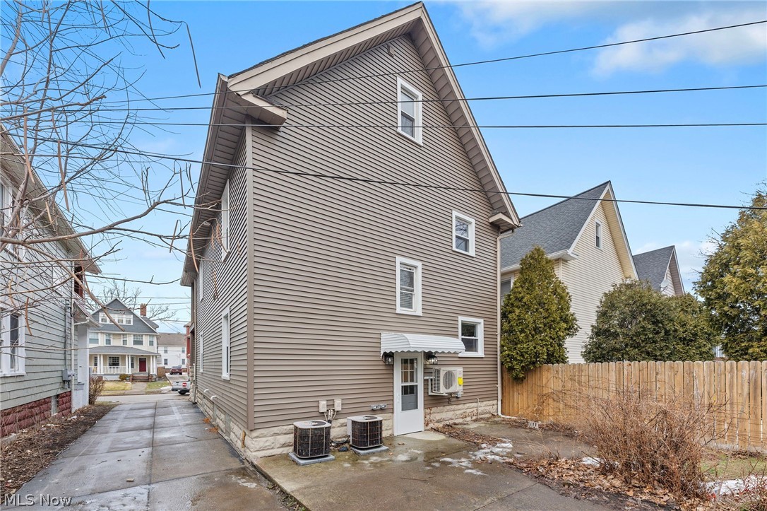 W H Humiston E A Wehrman & Mar - Residential Income