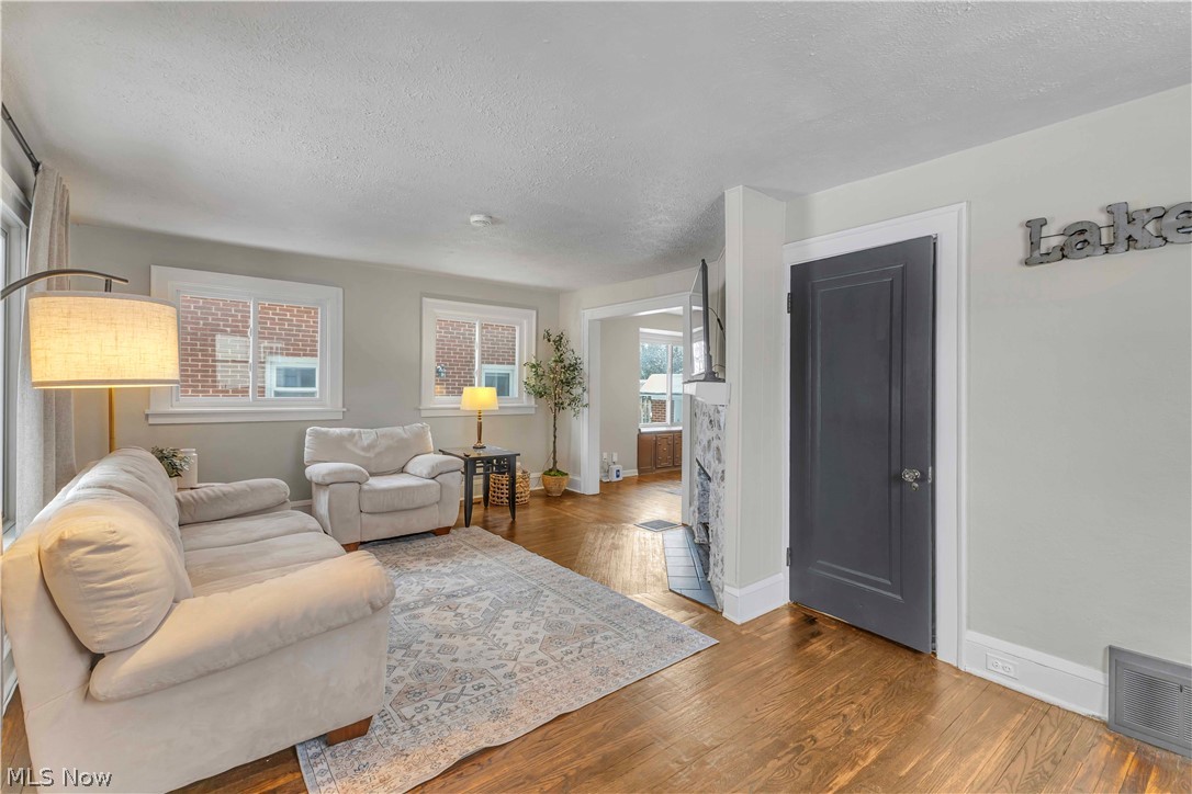 Olive M Wagar Estate - Residential