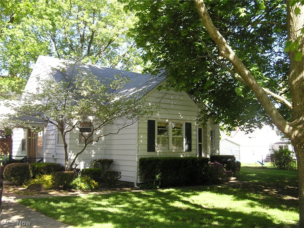 Great find!  Neat-clean-very affordable!  Just unpack & relax!  Eat in kitchen plus dining room.  Foyer with closet, 2nd floor suitable to finish for additional living space.  Waterproofed basement (transferable warranty) vented glass block windows.  Spacious double lot.  Convenient location minutes from Rt 8, the Natatorium, and the new Portage crossing shopping area.